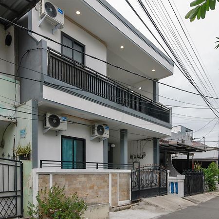 מלון בקאסי Reddoorz At Flamboyan Harapan Indah מראה חיצוני תמונה